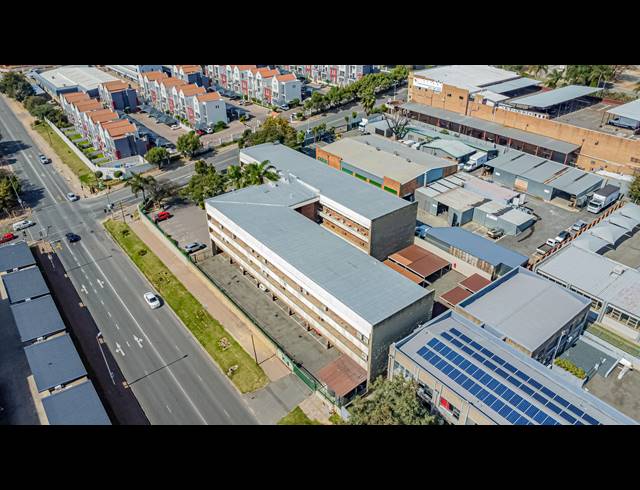 498M² OFFICE TO LET IN FERNDALE